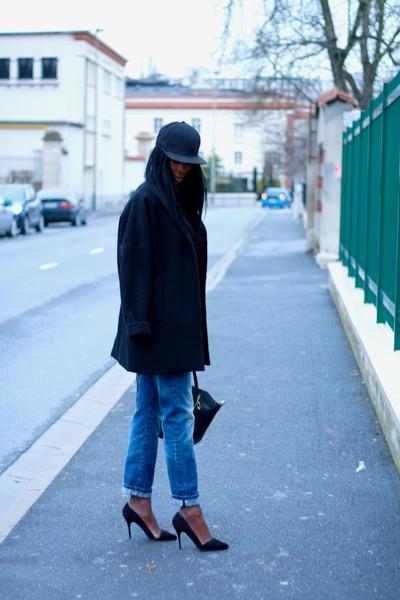 Baseball cap & Boyfriend jeans