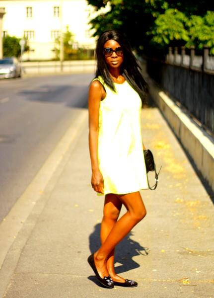 Ballerines chat + robe chasuble = un look façon 50's