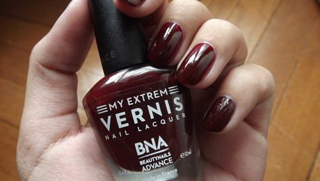 Vernis bordeaux