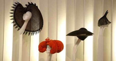 Chapeaux Philip Traecy, exposition Isabella Blow