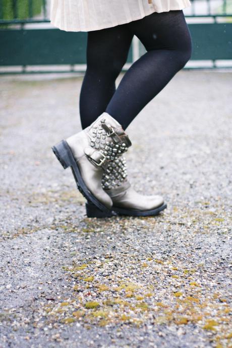 look-bottes-ash