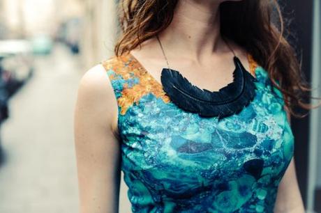 collier plume