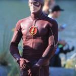 grant-gustin-shirtless-the-flash-08202014-01-675x900