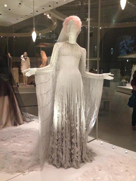 robe-mariage-exposition-mode-londres