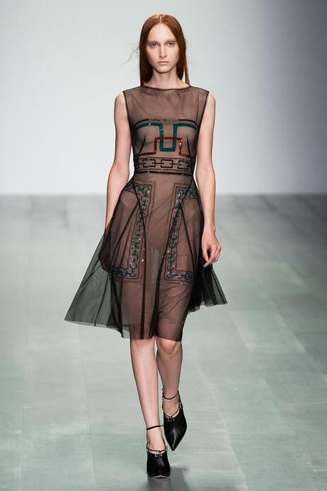 Fashion Week London 2015 PE : Marios Schwab