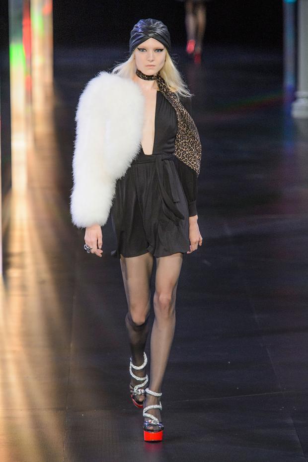 Fashion Week Paris 2015 PE : Saint Laurent