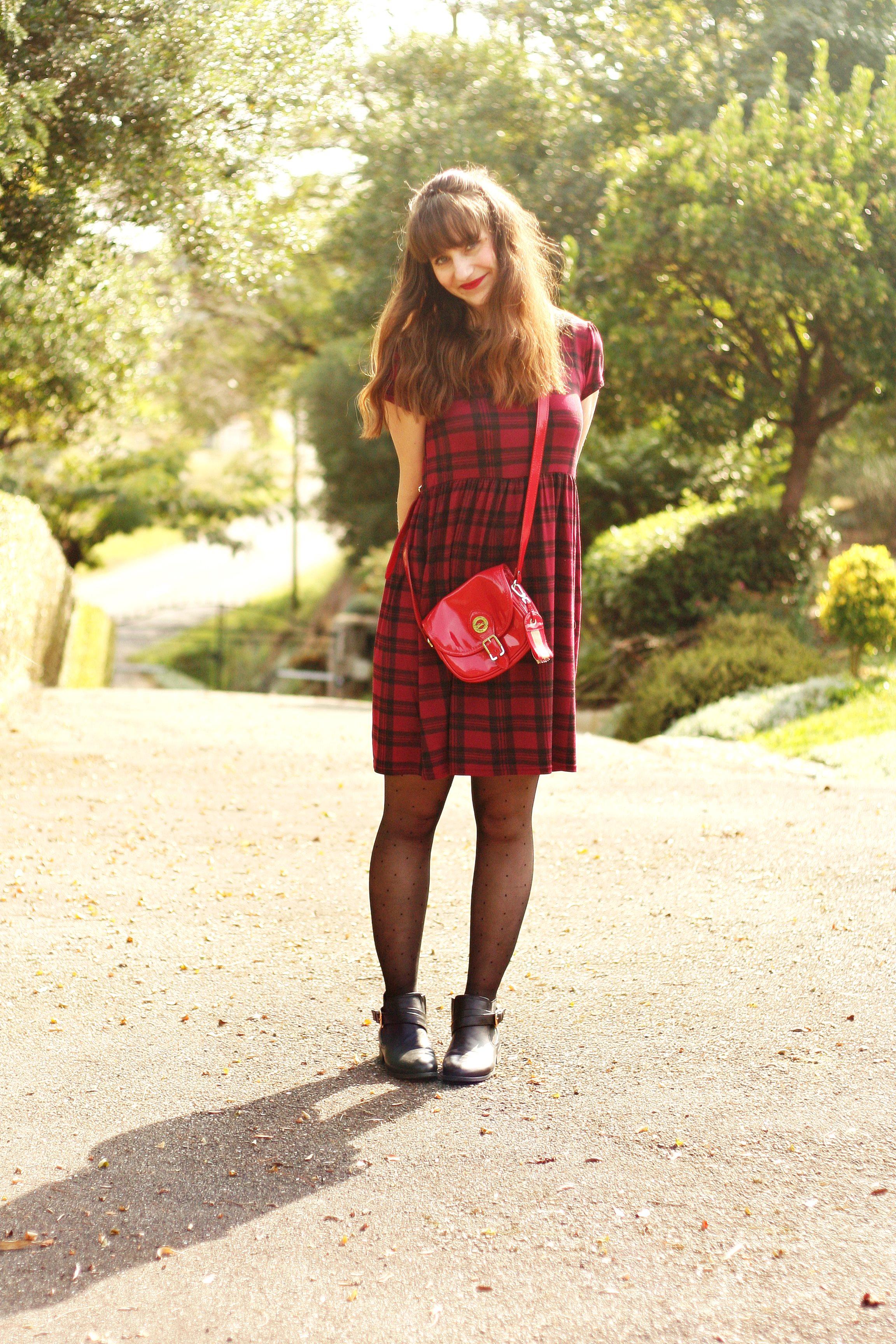 robe tartan look robe tartan rouge street style tartan