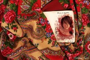 foulard-rouge-fleurs-paris-blog-mode-comtesse-sofia-ahora-en-espanol-carnet-chales