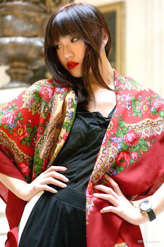best-scarf-floral-shawl-colorful-oversized-high-quality-paris-comtesse-sofia-2014