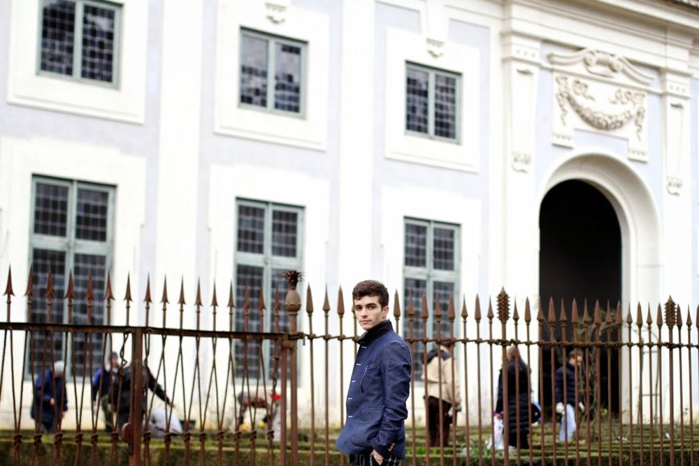 BLOG MODE HOMME / Boboli Gardens / Cavalier Bleu Jacket Veste, Uniqlo Turtle Neck Col roulé, Checked Pants, Maison Martin Margiela Shoes Derby, Mensfashion, Florence