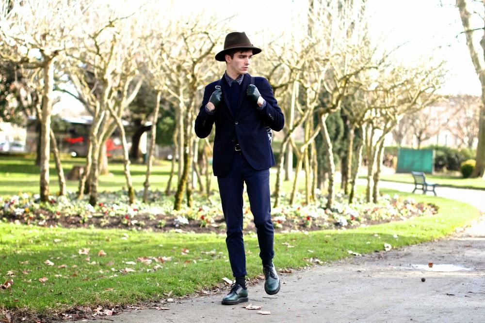 BLOG-MODE-HOMME_UNIQLO-Blazer-APC-Sweater-MAISON-FABRE-Gloves_CHURCHS-Shoes_FEDORA-Hat_EIKYU-Socks_AMERICAN-VINTAGE-Backpack_ASOS-Chino_DRIES-VAN-NOTEN-SHirt_PARIS-MENSFASHION Toulouse Jardin des plantes