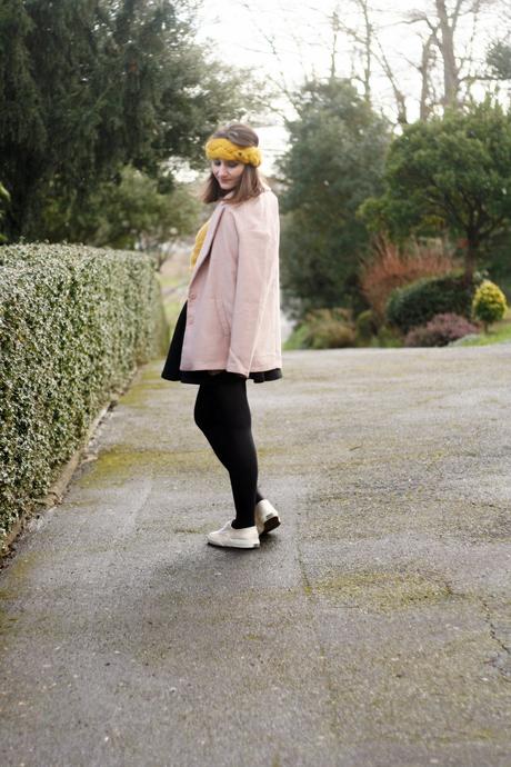 street style superga-look-superga-blogmode-bandeaulaine-manteaurose-