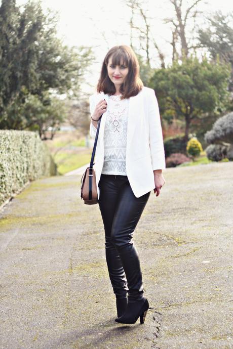 street-style-slim-cuir-chic-veromoda-vesteblanche-look-slim-cuir-veste-blanche-blog-mode-toulouse