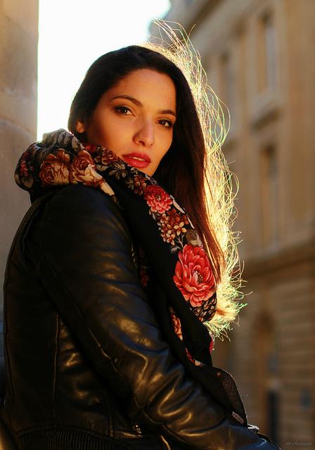 A-Madrugada-In-Madrid-foulard-enseigne-Comtesse-Sofia-2014-nouveauté-haut-de-gamme-luxe-blogueuse-soirée-chic-tendance