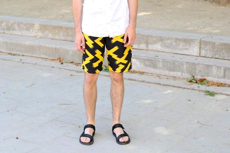 BLOG-MODE-HOMME_Kabuki-Uniqlo_Short_Brice-chemise-ananas-tenadance-fashion-preppy_sandales_Teva_Mensfashion