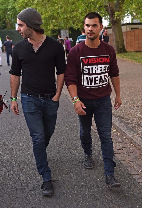 lautner-wirelessfestival-07032015-03-1600