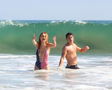 STYLE : Bella Thorne en maillot drapeau américain