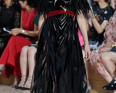 Le Défilé "Black is Back" Automne-Hiver 2015 2016 de Valentino