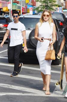 Gigi-Hadid-walk-in-midi-tank-dress