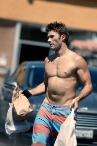 EXCLUSIVE: **PREMIUM EXCLUSIVE RATES APPLY**STRICTLY NO WEB UNTIL 1030PM PST FRIDAY SEPTEMBER 4TH 2015** A shirtless Scott Eastwood goes fishing in Oceanside, CA.