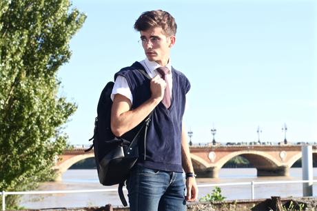 BLOG-MODE-HOMME-Serious-lindberg-lunettes-optique-dockers-cravate-etudiant-student_bordeaux-droit - 1