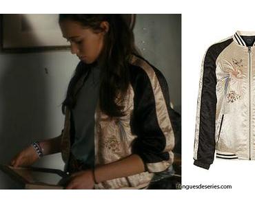 FEAR THE WALKING DEAD : Alica walking with a Topshop sateen jacket