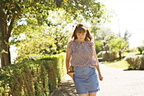 look-jupe-en-jean-boutonnee-blouse-paul-and-joe-sister-street-style-blog-de-mode