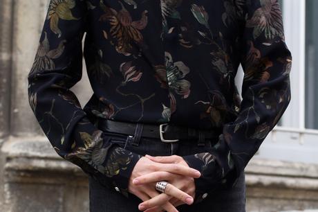 BLOG-MODE-HOMME_Dandy-Romantic-Luisaviaroma-versus-versace-chemise-soie_blouson-cuir-iro-dries-van-noten-chelsea-boots-skinny