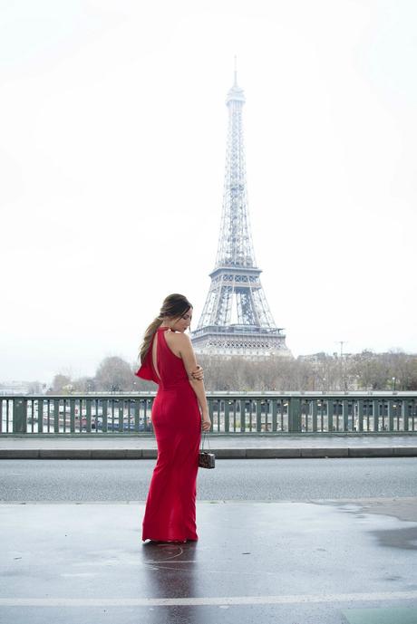 longue robe de soirée rouge dos nu