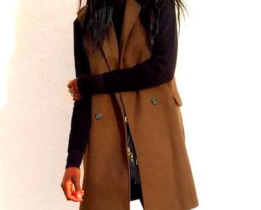 Le manteau sans manches kaki