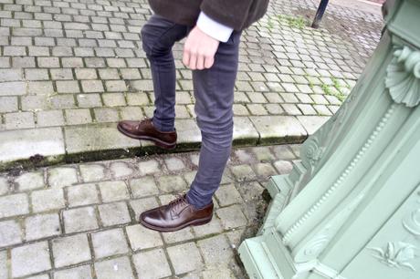 BLOG-MODE-HOMME_STYLE-Uniqlo-lemaire-montblanc-stylo-dockers-cravate-seidensticker-ted-baker_frye-company-veste-trois-boutons-atelier-particulier_mec - 2