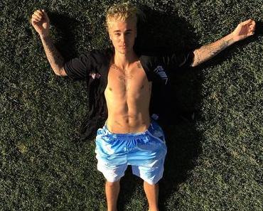 SEXY : Lazy sunday with Justin Bieber