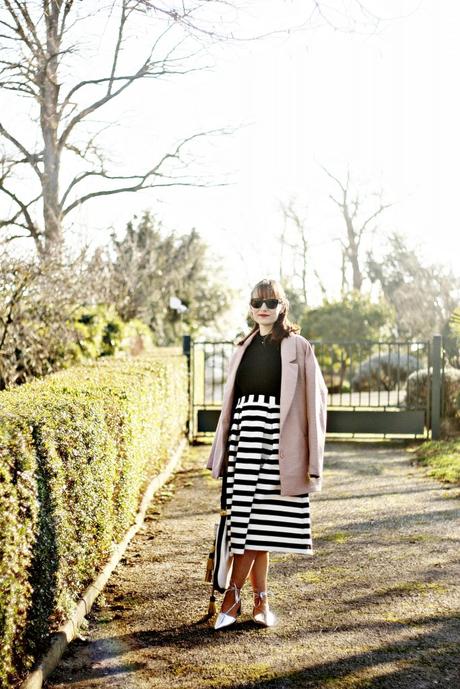 look-jupe-midi-retro-blog-mode-jupe-rayée-patineuse-chaussures-lacets-blogueuse-mode-toulouse-boden