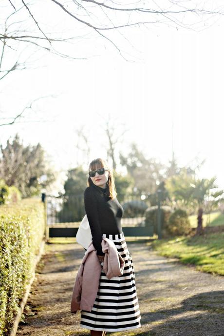 look-jupe-midi-retro-blog-mode-jupe-rayée-patineuse-chaussures-lacets-blogueuse-mode-toulouse-retro-midi