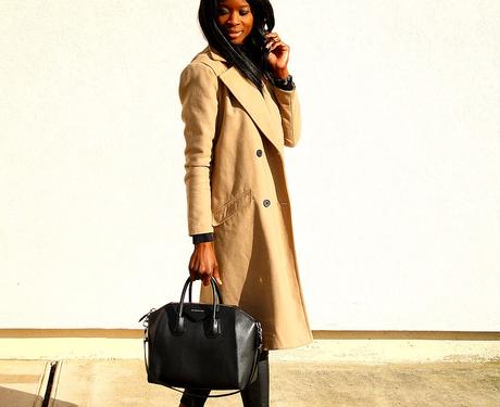 GIvenchy-antigona-manteau-camel