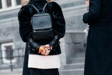 Street Style : 30 façons stylées de porter un sac à dos