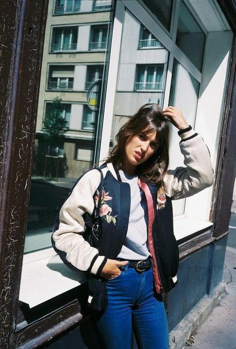 Street Style : l’allure décontractée du bomber