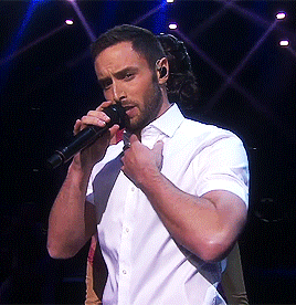 eurovision-2016-mans-zelmerlow-naked-again-L-y7SNwv.gif