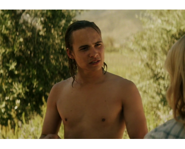 FEAR THE WALKING DEAD : Nick (Frank Dillane) shirtless again in s2ep7