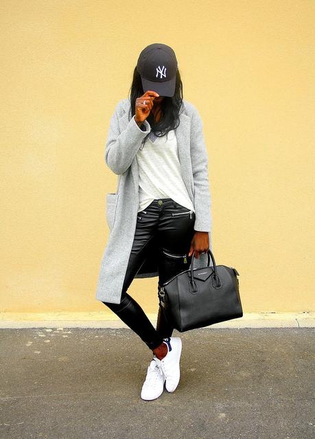 casquette-new-era-baskets-adidas-stan-smith-sac-givenchy-antigona-manteau-long-jeans-slim-enduit