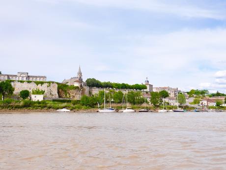 Château de Reignac : l’Incroyable voyage du Fleuve au Vin