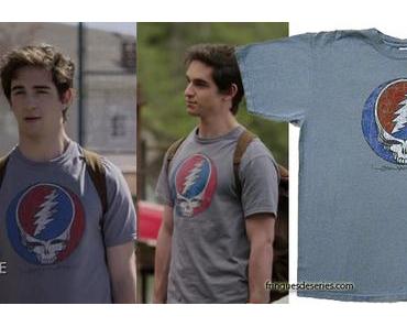 DEAD OF SUMMER : Jason ‘Blotter’ with a Grateful Dead T-shirt in S1ep1-2