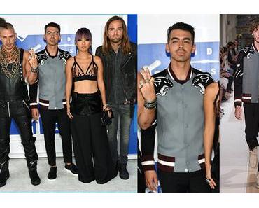 MTV VMAS : Joe Jonas in Valentino