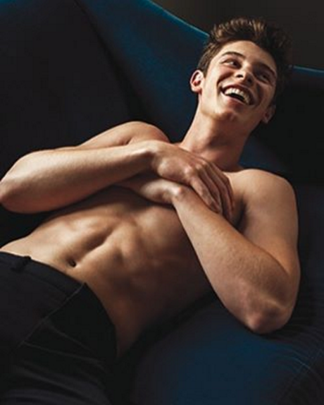 shawn-mendes-luomo-vogue-shirtless-pictures-spread-4