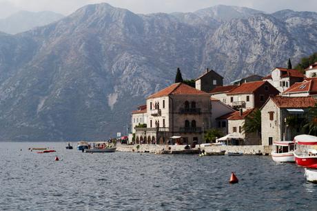 BLOG-MODE-HOMME-VOYAGE-STYLE_perast-conte-restaurant-lady-of-the-rocks-montenegro-tourism-insolite