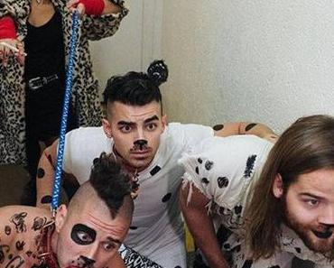 HALLOWEEN 2016 : DNCE and the 101 Dalmatians