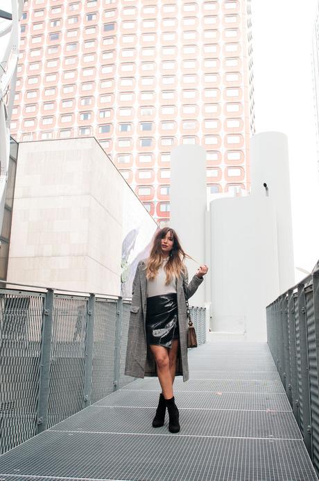 fashion-blogger-vinyle-skirt