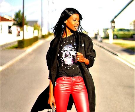 givenchy-t-shirt-look-rock-pantalon-rouge-cuir