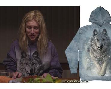 THE OA : Prairie and her mysterious wolf hoodie