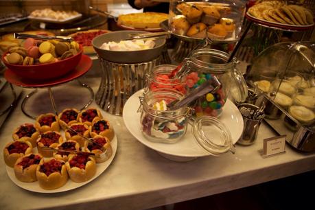 Un Brunch Au Restaurant Parisien Le W-Warwick Un Brunch Au Restaurant Parisien Le W-Warwick